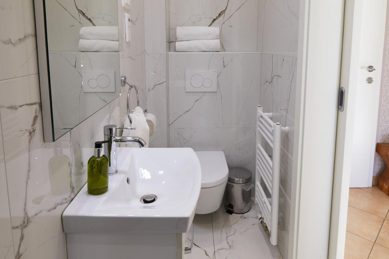 Apartmaji Koman Bled Exteriör bild