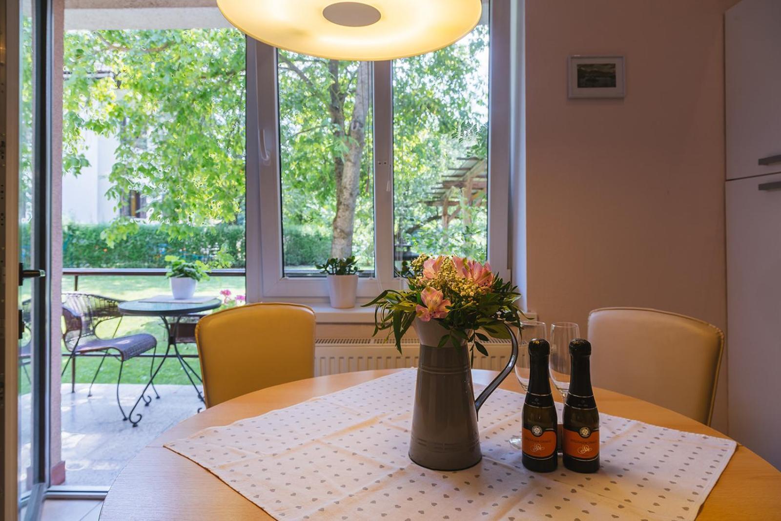 Apartmaji Koman Bled Exteriör bild
